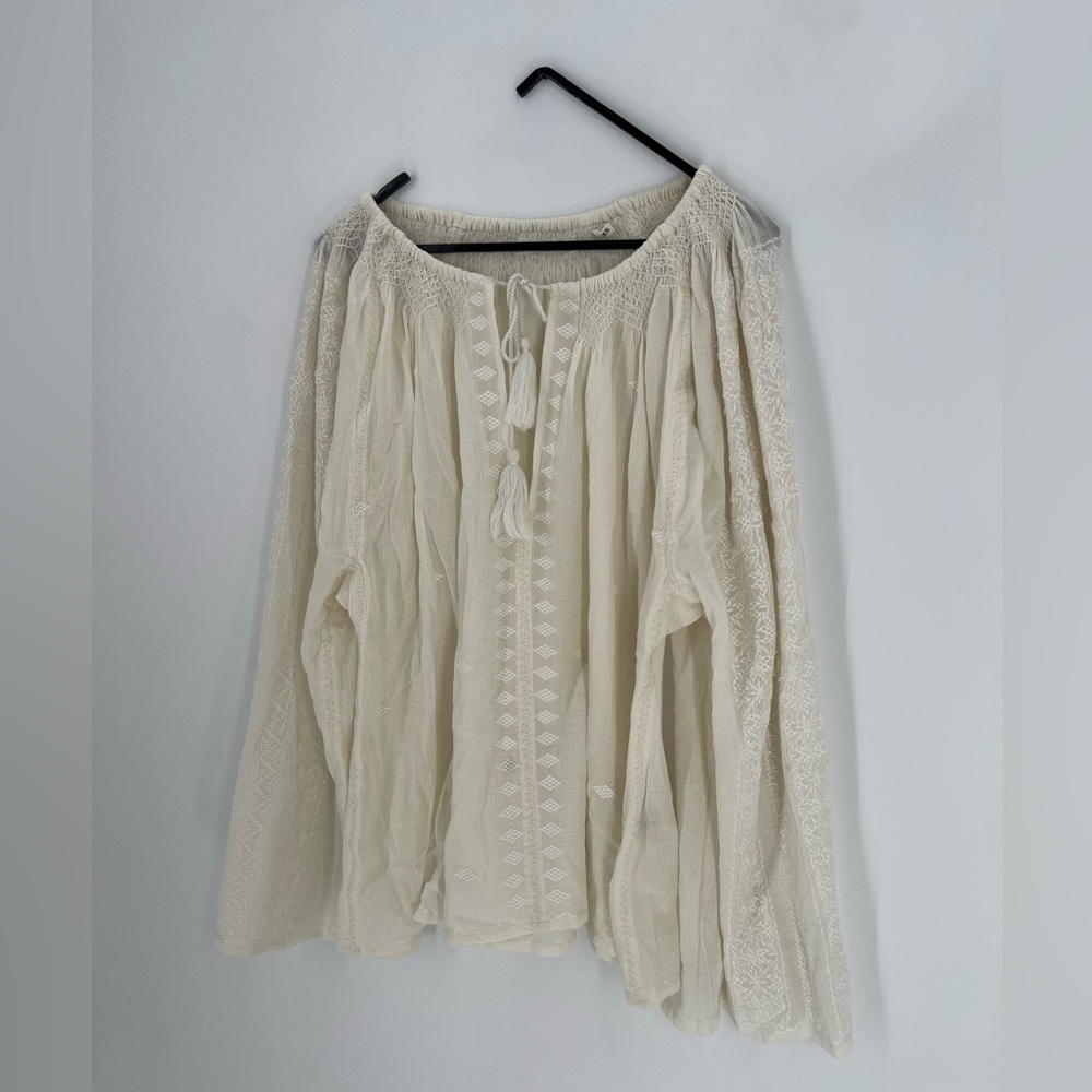 Doen Valadon Embroidered Flowy Tassel Top In Salt - Picture 3 of 7